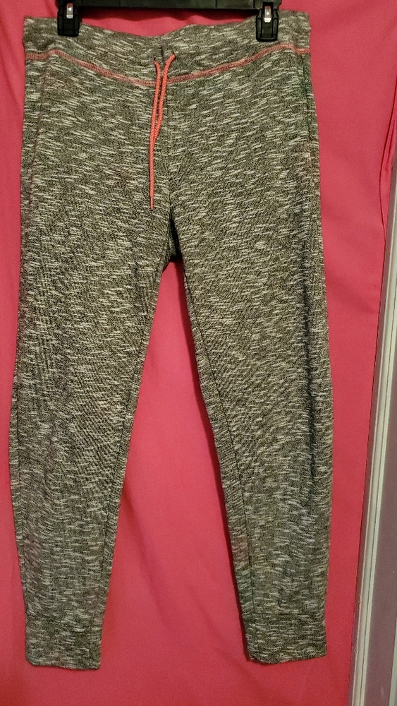 #866 NEW Look sweatpants
